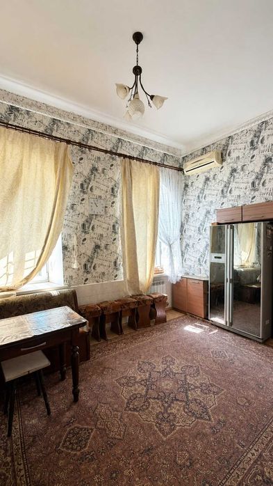 *Продам простору частину будинку 85 м² з гаражем,  Полтава, Новобудова