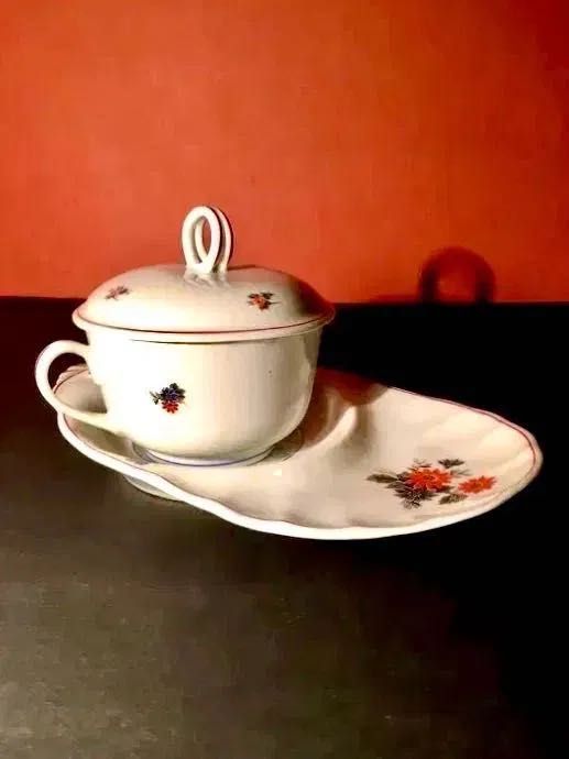 VISTA ALEGRE - 1922 a 1947 - chávena de pequeno almoço