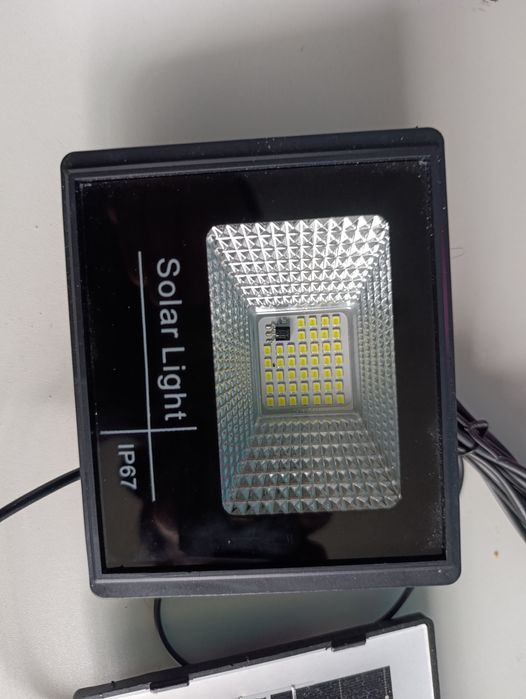 Прожектор на сонячній панелі Solar ip 67