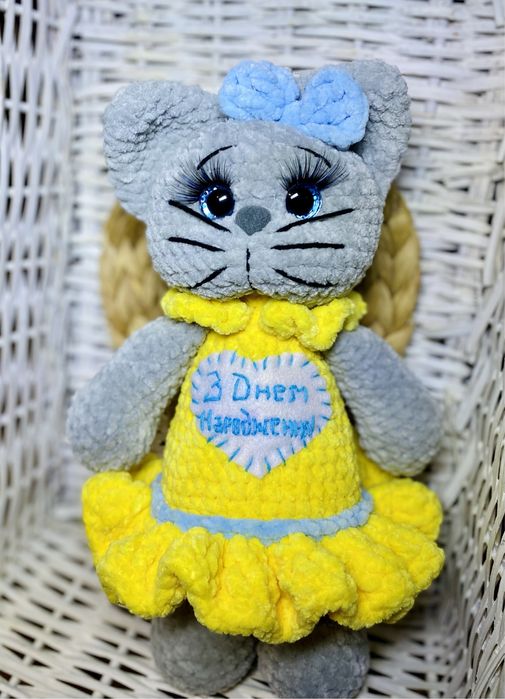 Іграшка ручної роботи котик  , киця з плюшу , іменна іграшка з метрико