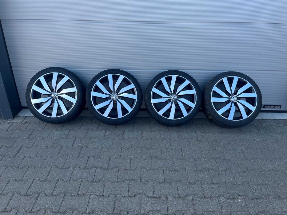 Felgi 18 cali VW golf VII 5G0601025 AL / zimowe opony