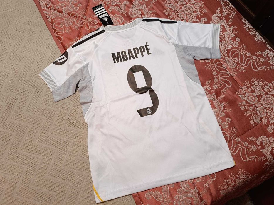 Camisola Criança Mbappe Equipamento Real Madrid | NOVO