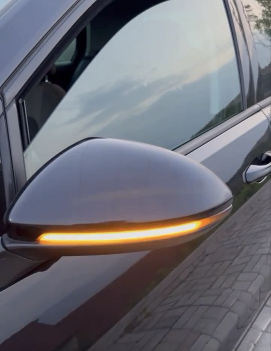 Динамічні покажчики повороту в дзеркала, jetta 7, golf 7 5G0949101