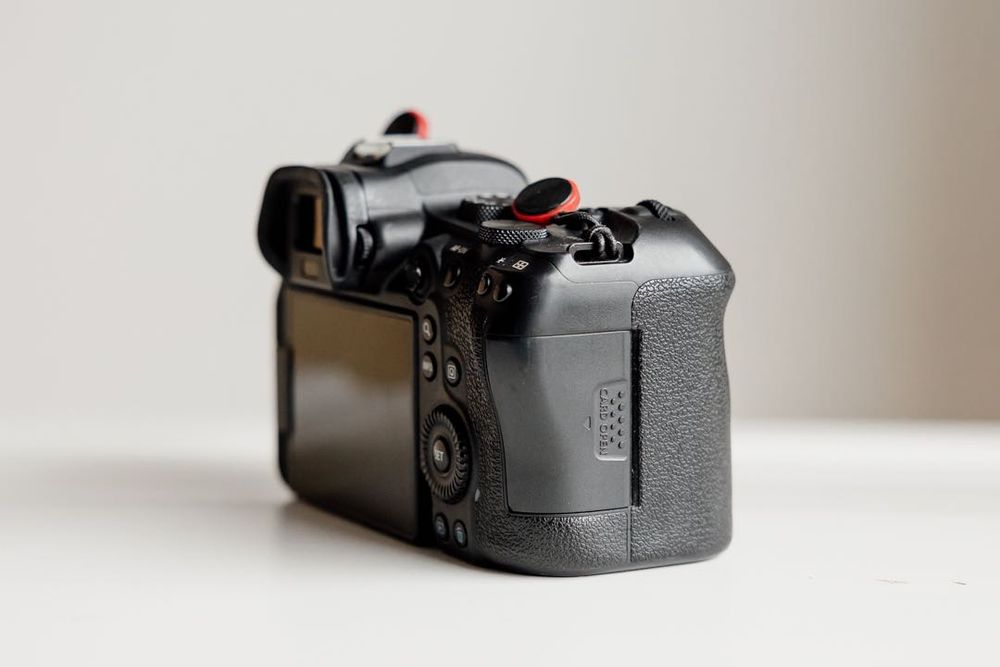 Canon R6 mirrorless