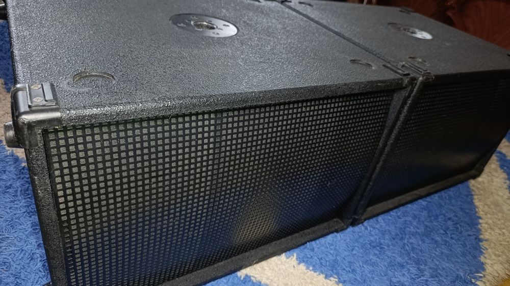 Продам 2 сабвуфера, 12"