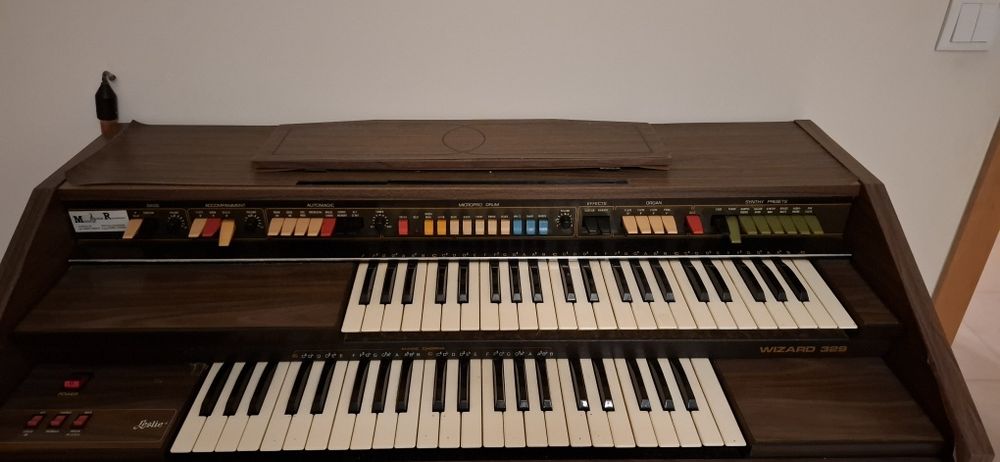 Órgão eletrónico GEM Wizard