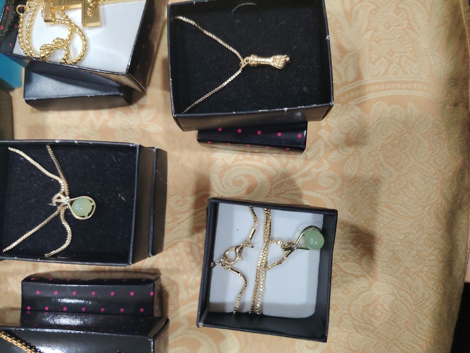 15€ a unidade Novo banho ouro 24k, entrego em Rio tinto ou envio CTT