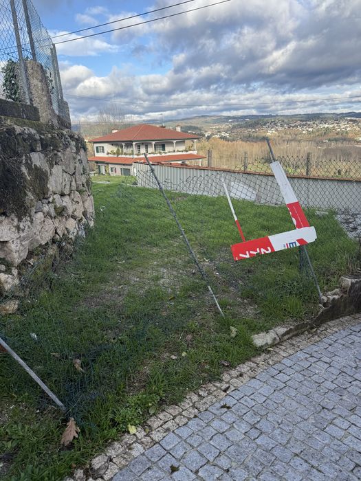 Terreno c/ projeto  em Fafe (GOLAES)