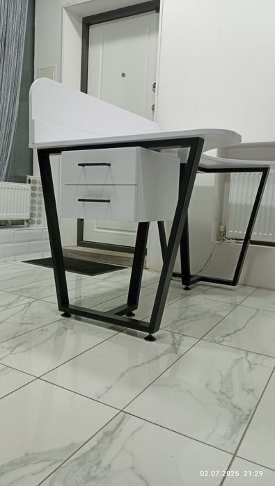 Офисные столы / рабочие места для менеджеров, колцентра call center