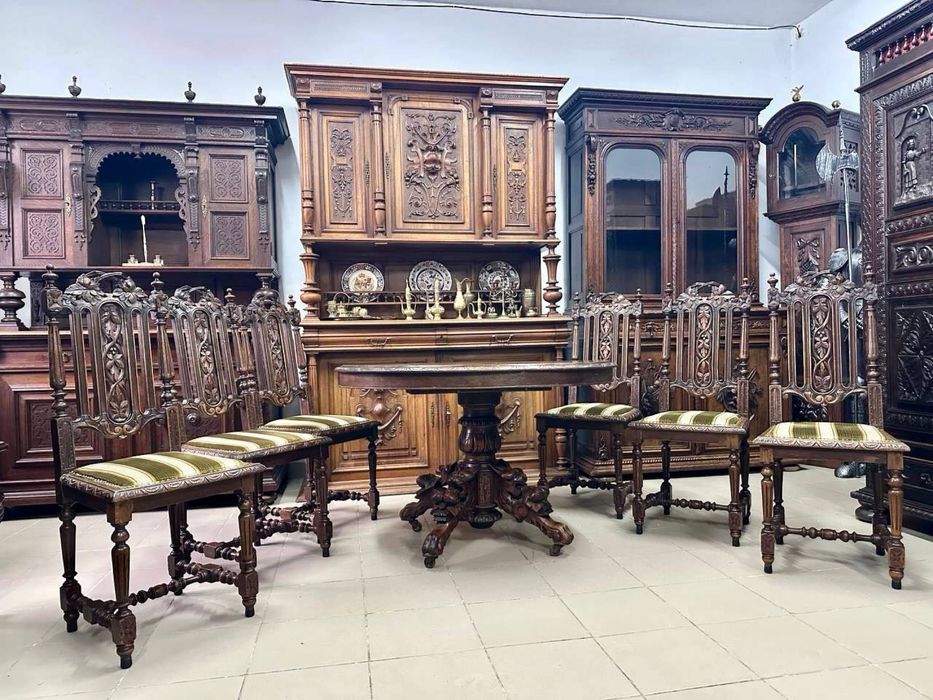 Різьблений обідній гарнітур вітрина сервант дерево стіл стільці 4003