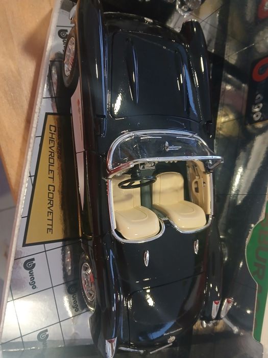 Corvette  1957 escala 1.18