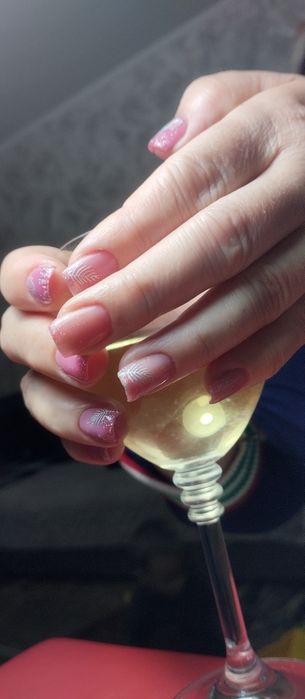 Манікюр.Педикюр.Нарощування нігтів