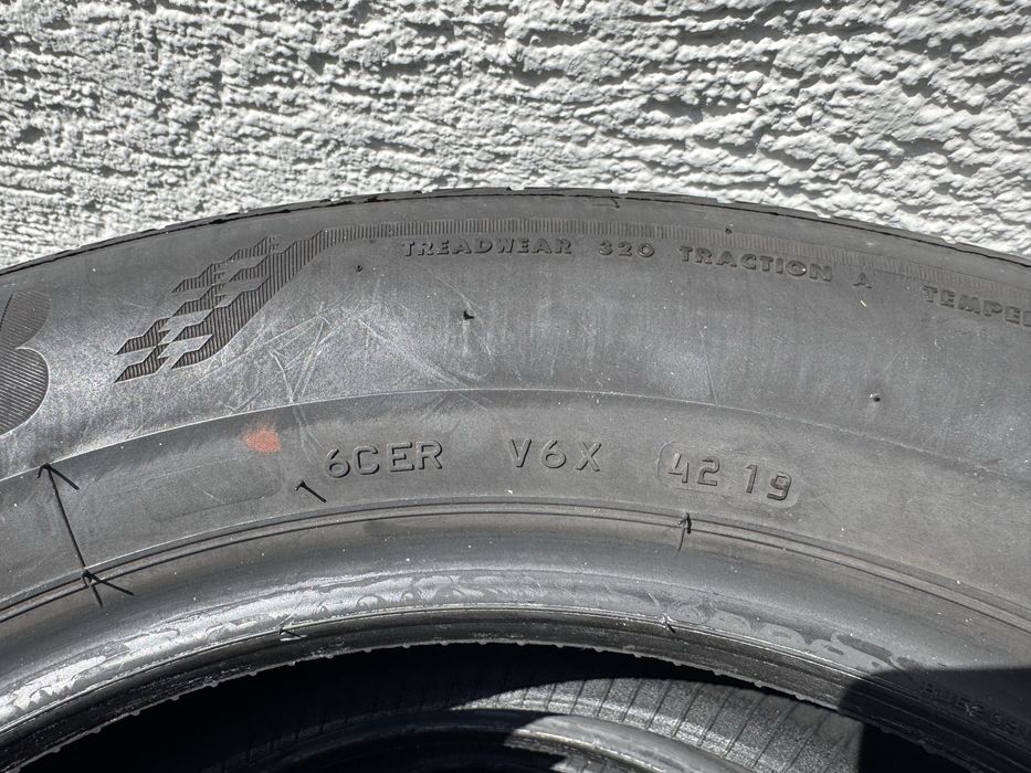 Літня гума Bridgestone 215 60 17