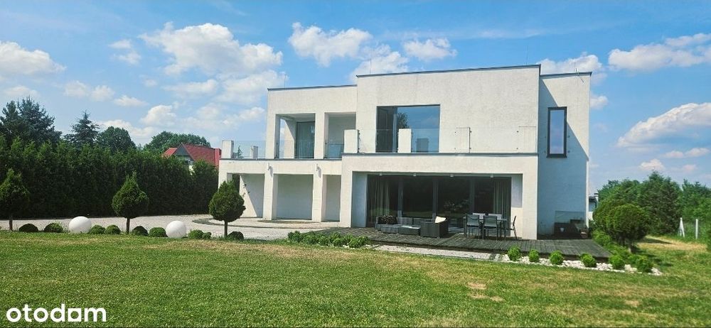 Nowoczesny dom wolnostojący w Koziegłowach