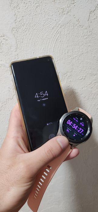 Samsung S10 8/128 + Samsung S3 Gear