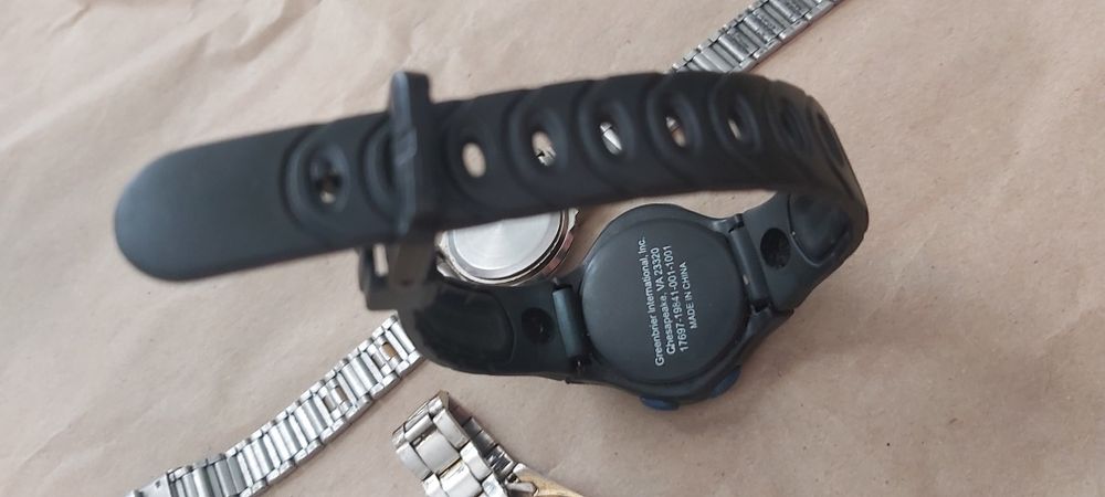 Продам часы кварцевые.