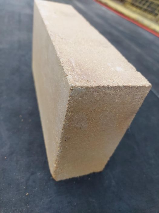 Cegły szamotowe około 500 sztuk