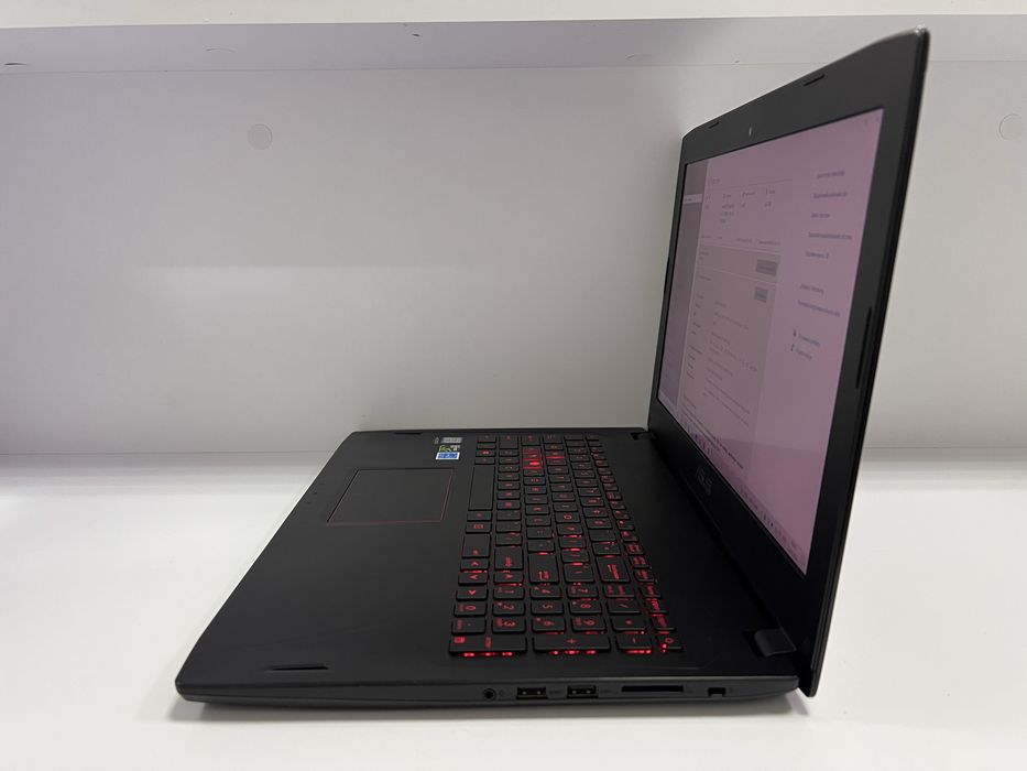 ASUS GL502VM2 / i7-7700HQ / 16GB / GTX 1060 3GB / SSD+HDD / IPS