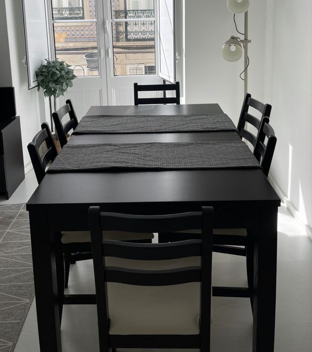 Mesa de refeições extensível