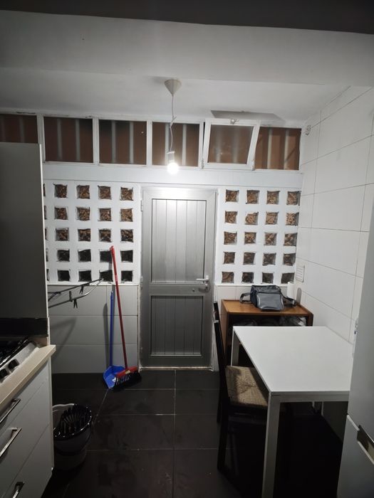 alugar um quarto