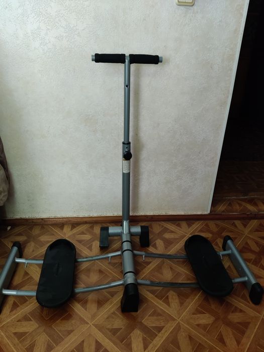 Тренажер для ніг та сідниць