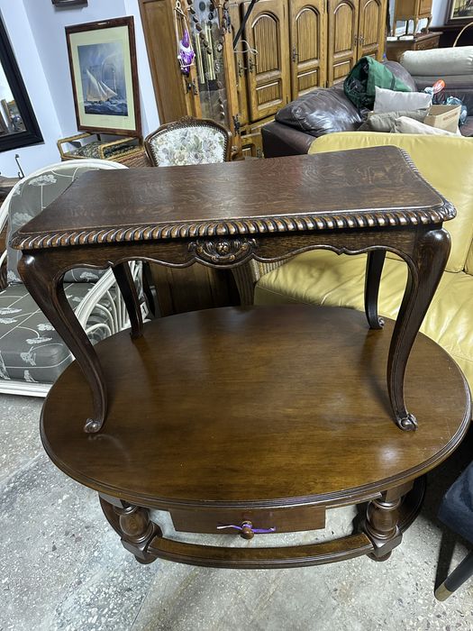 Стіл журнальний.