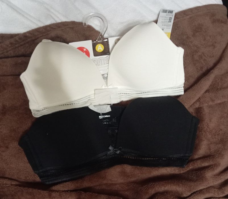 Нові жіночі бюстгалтери 80А