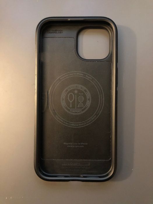Case iPhone 15 spigen