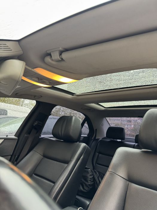 Продам Mercedes - Benz E200 W212