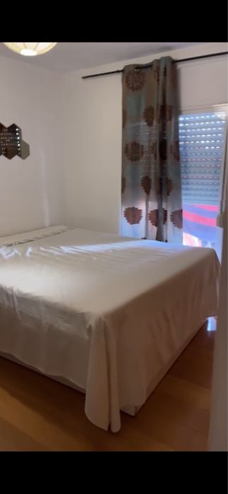Arrenda-se quarto