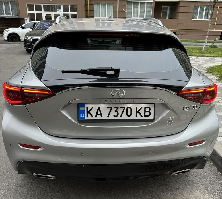Продам свою машину Infiniti gx30 2017 р