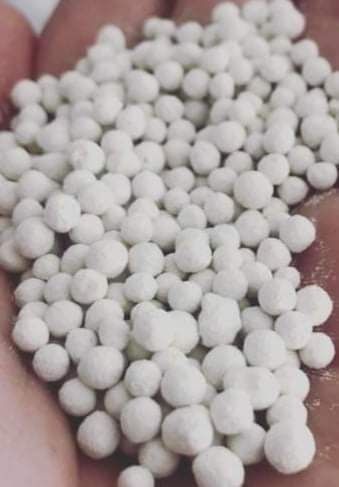 Wapno granulowane magnezowe, kreda. Czarna kreda z humusem