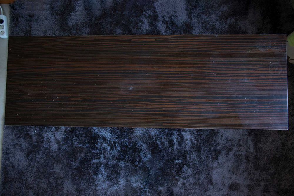Consola de sala elegante nogueira