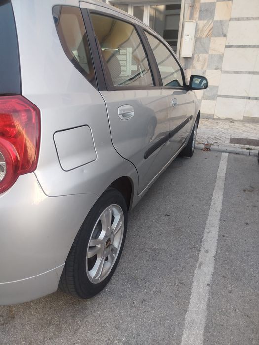 Vendo Chevrolet Aveo 1.2 Bi-Fuel (GLP de fábrica) 2011 com 170 mil km