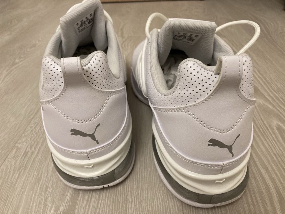 Чоловічі кросівки