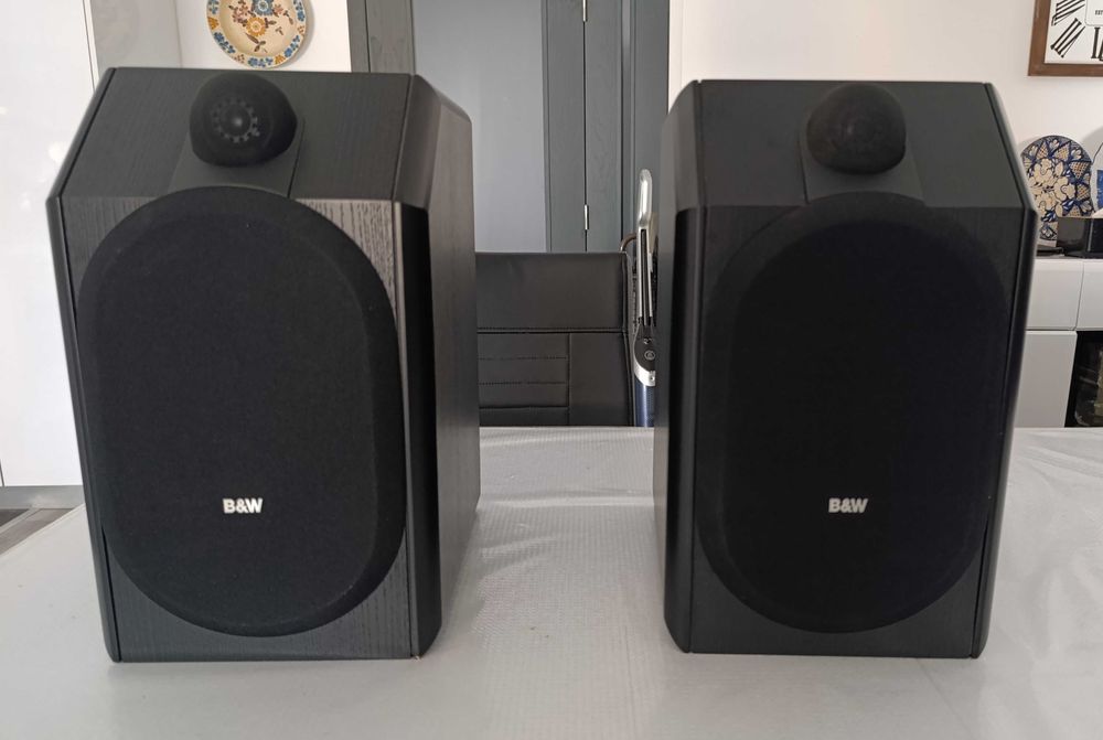 Colunas B & W CDM1 Special Edition