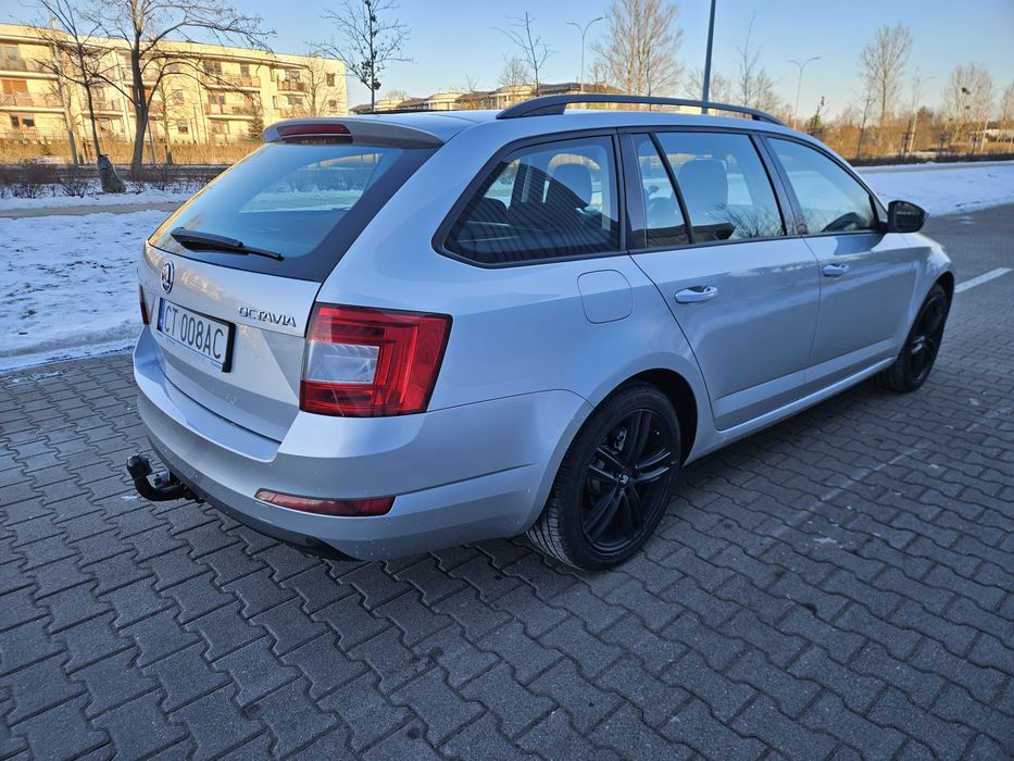 Skoda Octavia 3 Kombi 1.6 TDI Rok 2015 Parktronik Przebieg 169500 km
