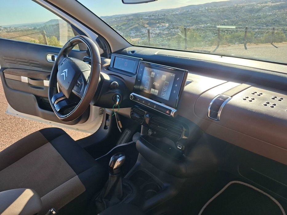 Citroën C4 Cactus 1.2 PureTech 2016 134000 kms 1 Dono Livro de Revisões