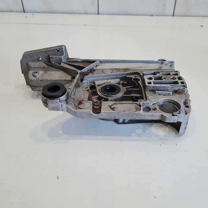 Steel 5200 Karter Obudowa Silnika Korpus Połówka