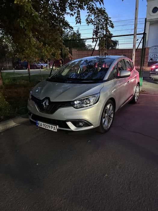 Авто Renault Scenic