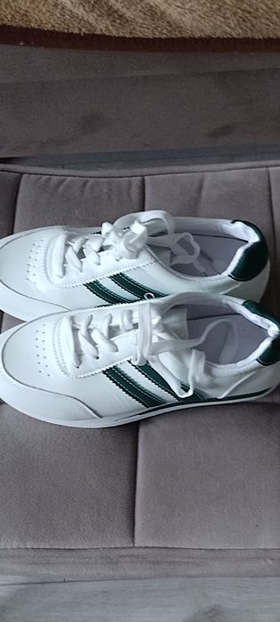 Buty sportowe  nowe
