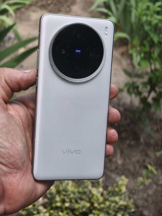 Vivo x100s Dimensity 9300+ ,12/256