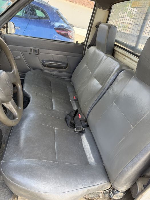 Toyota Hilux 2.4D