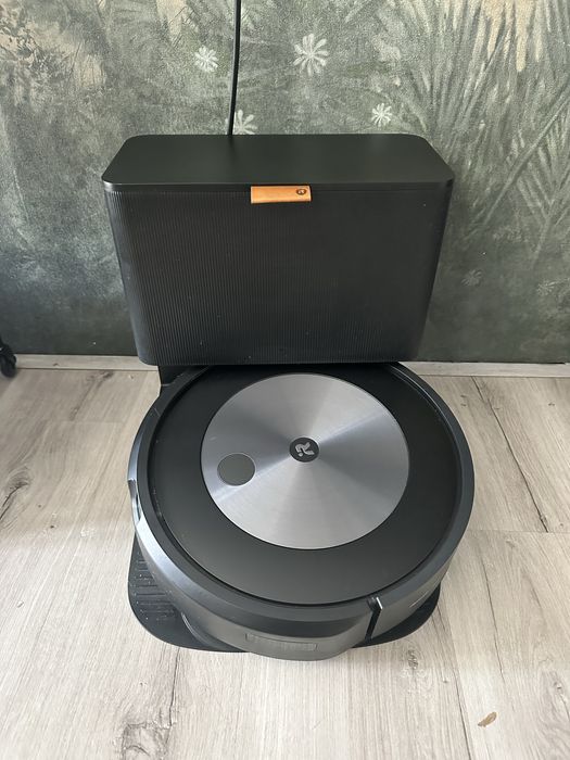 Robot aspirador Roomba j7+ com esvaziamento automatico e wifi