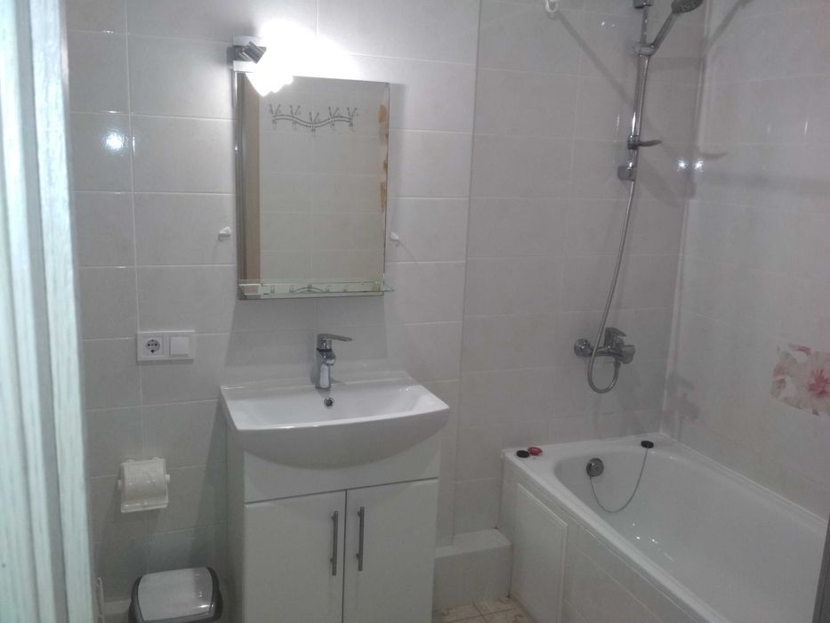 СВОЯ 1-кім в оренду в гарному комплексі. Генератор, соняч панелі МЕТРО