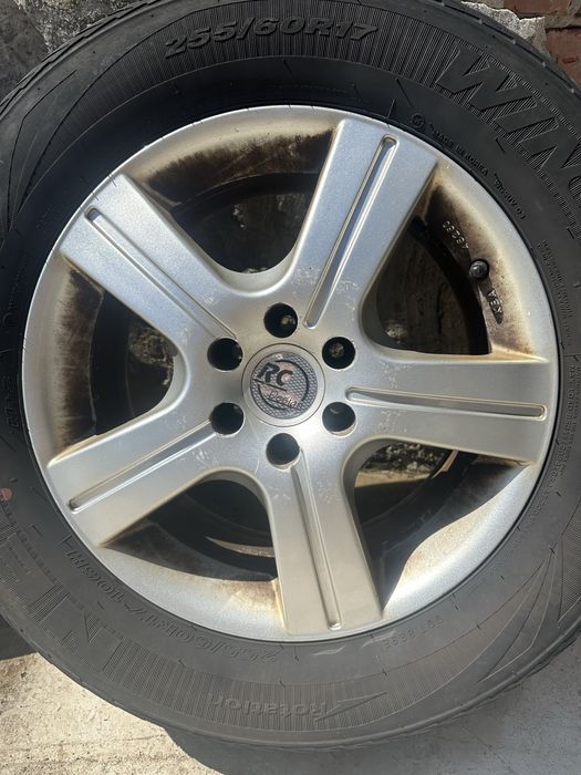 Колеса титани Nissan Pathfinder або Nissan Navara  R17