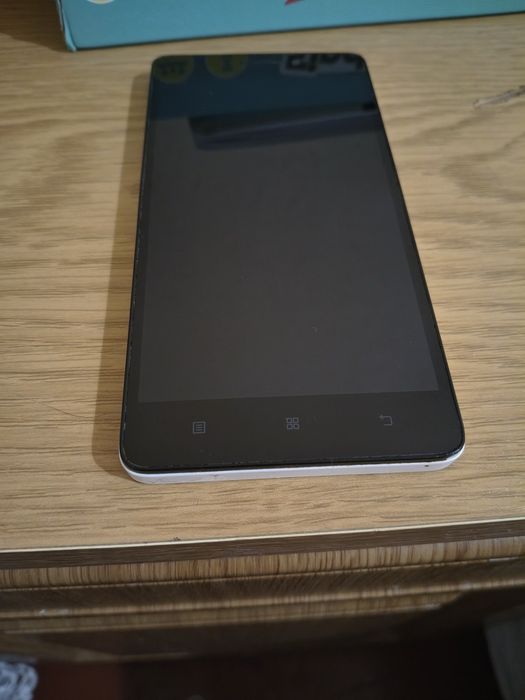 Lenovo K50-t5.  2ГБ/16ГБ Android 5.0