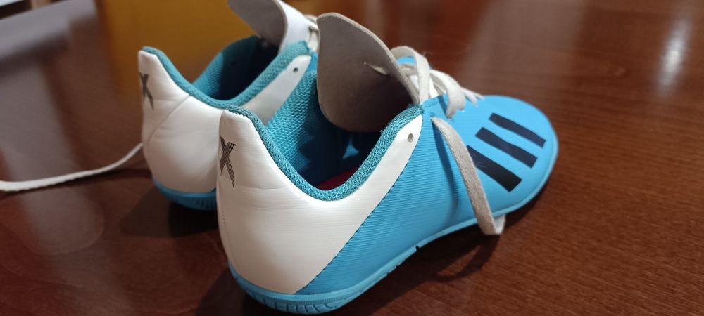 Buty halówki Adidas rozmiar 30