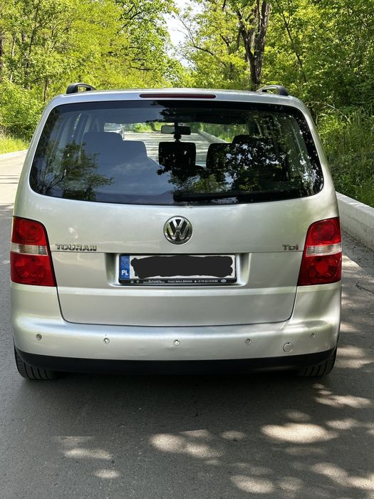 Свіжопригнаний VW Тауран 1.9ТДІ не розмитнений у Києві