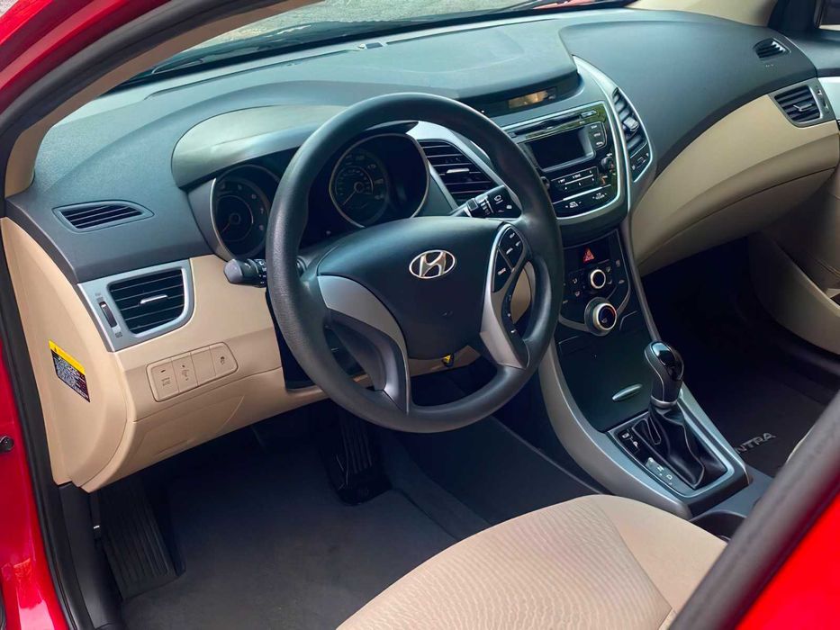 Hyundai Elantra Limited      2015